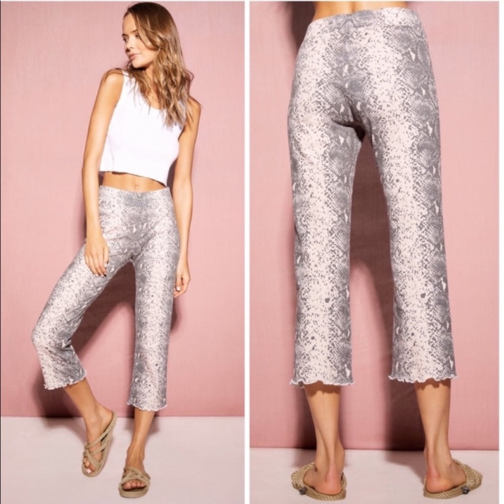 Wildfox Pink Python Delia Cropped Pants Pink Gray… - image 3